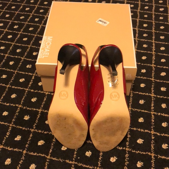 Michael Kors Rochelle patent sandals - Picture 5 of 8